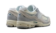 2002R Linen