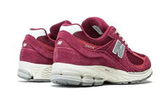 2002R Suede Pack Red Wine