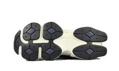 9060 Navy White